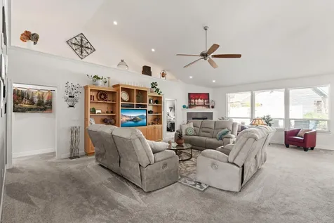 115 Sandridge Way Eagle Point OR 97524