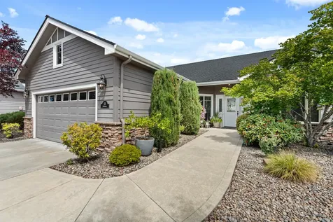 115 Sandridge Way Eagle Point OR 97524