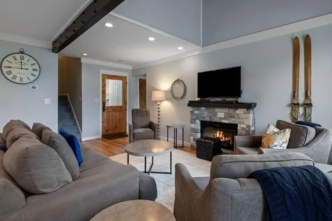 13400 Foxtail Black Butte Ranch OR 97759