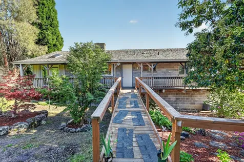 2444 Gardner Road Eagle Point OR 97524