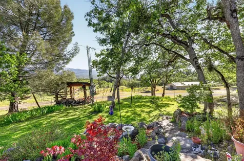 2444 Gardner Road Eagle Point OR 97524