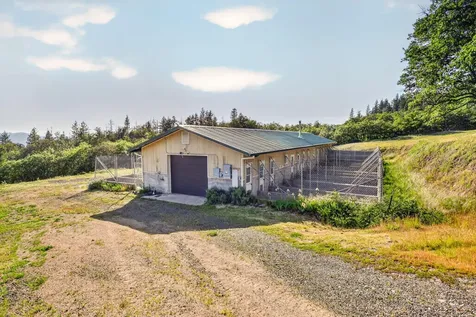 2444 Gardner Road Eagle Point OR 97524