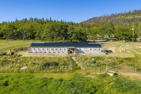2444 Gardner Road Eagle Point OR 97524