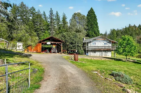 2444 Gardner Road Eagle Point OR 97524