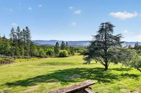2444 Gardner Road Eagle Point OR 97524