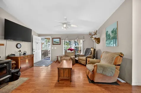 2444 Gardner Road Eagle Point OR 97524
