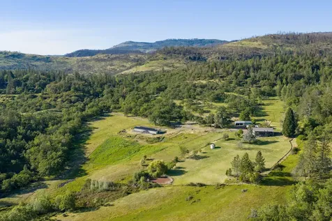 2444 Gardner Road Eagle Point OR 97524
