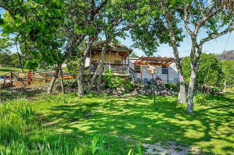 2444 Gardner Road Eagle Point OR 97524