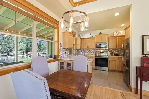 11295 Bunk House Lane Redmond OR 97756