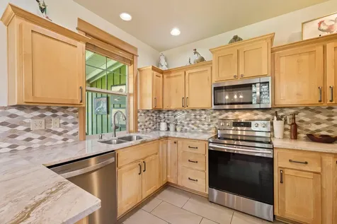 11295 Bunk House Lane Redmond OR 97756