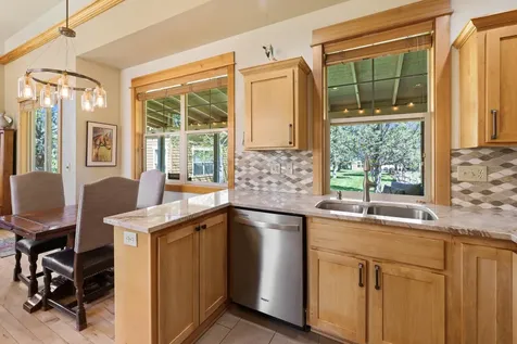 11295 Bunk House Lane Redmond OR 97756