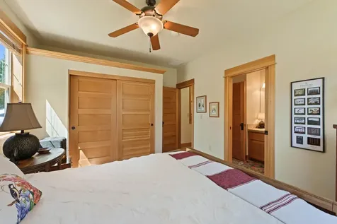 11295 Bunk House Lane Redmond OR 97756