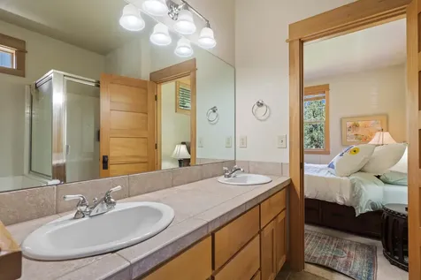 11295 Bunk House Lane Redmond OR 97756