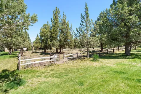 11295 Bunk House Lane Redmond OR 97756