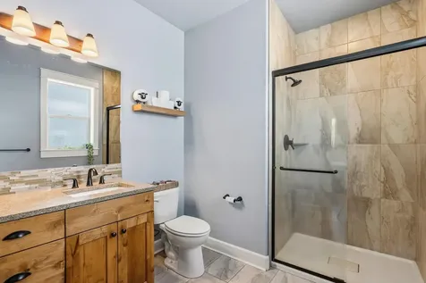 536 W La Strada Circle Medford OR 97504
