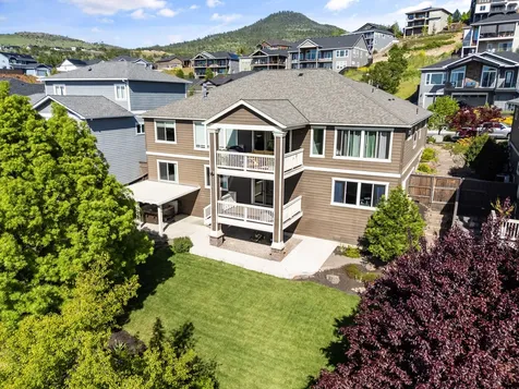 536 W La Strada Circle Medford OR 97504