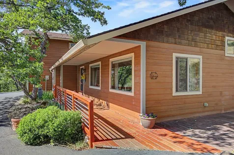 5366 Pioneer Road Medford OR 97501