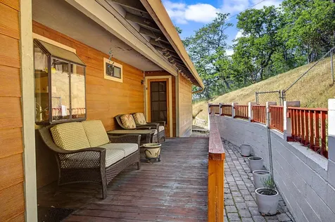 5366 Pioneer Road Medford OR 97501