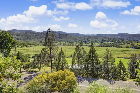 5366 Pioneer Road Medford OR 97501