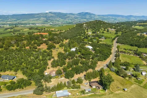 5366 Pioneer Road Medford OR 97501