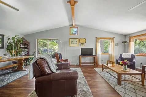 5366 Pioneer Road Medford OR 97501