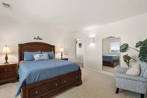 1008 Azure Way Eagle Point OR 97524