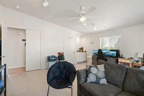 1008 Azure Way Eagle Point OR 97524