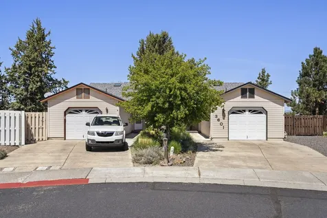 3601 SW Bobby Jones Court Redmond OR 97756
