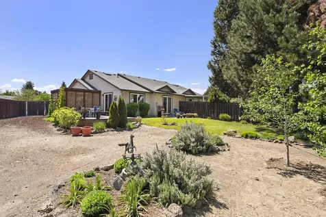 3601 SW Bobby Jones Court Redmond OR 97756