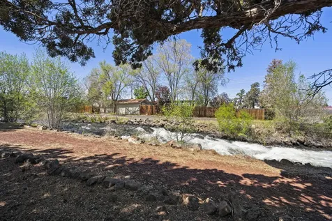 3601 SW Bobby Jones Court Redmond OR 97756