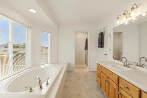 4309 La Habra Way Klamath Falls OR 97603