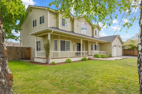 4309 La Habra Way Klamath Falls OR 97603