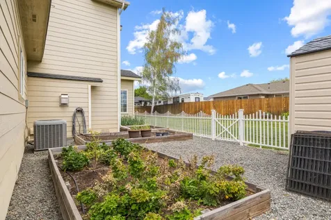 4309 La Habra Way Klamath Falls OR 97603