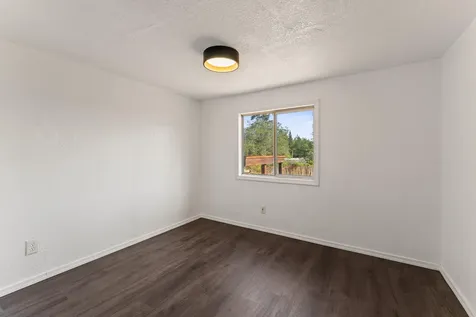 221 Hansen Drive Grants Pass OR 97526