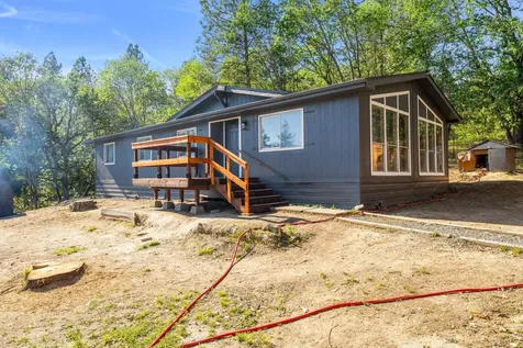 221 Hansen Drive Grants Pass OR 97526