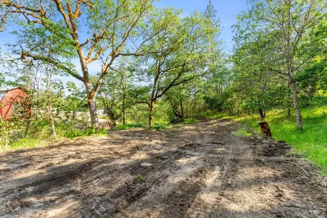 221 Hansen Drive Grants Pass OR 97526