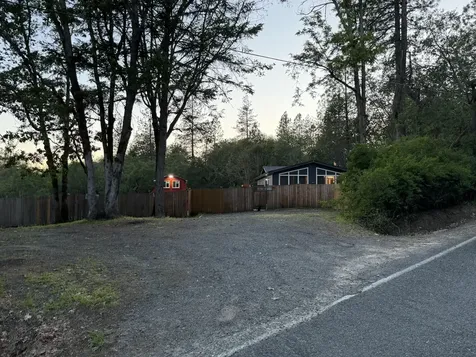 221 Hansen Drive Grants Pass OR 97526