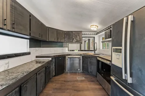 221 Hansen Drive Grants Pass OR 97526
