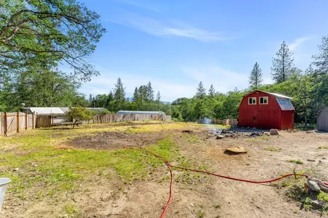221 Hansen Drive Grants Pass OR 97526