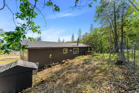 221 Hansen Drive Grants Pass OR 97526