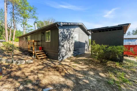 221 Hansen Drive Grants Pass OR 97526