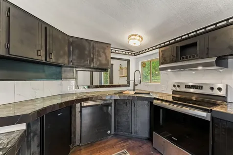 221 Hansen Drive Grants Pass OR 97526