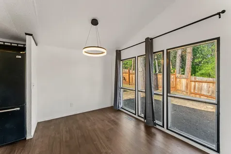 221 Hansen Drive Grants Pass OR 97526