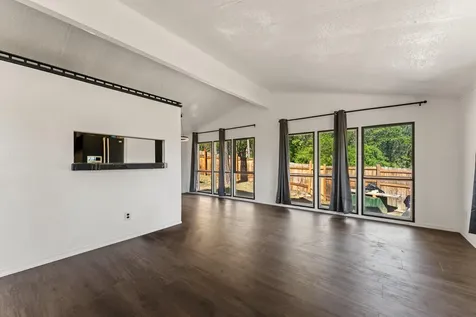 221 Hansen Drive Grants Pass OR 97526