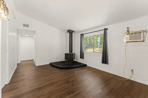 221 Hansen Drive Grants Pass OR 97526