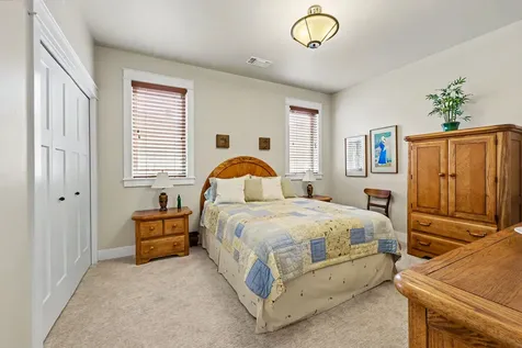 3974 Calle Vista Drive Medford OR 97504