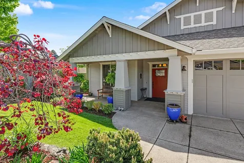 3974 Calle Vista Drive Medford OR 97504
