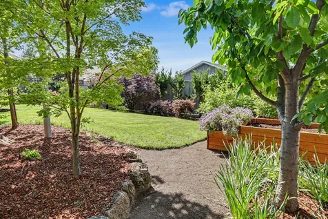 3974 Calle Vista Drive Medford OR 97504