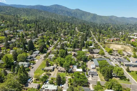755 Walker Avenue Ashland OR 97520