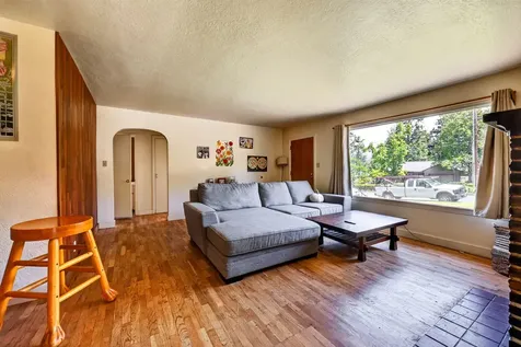 755 Walker Avenue Ashland OR 97520